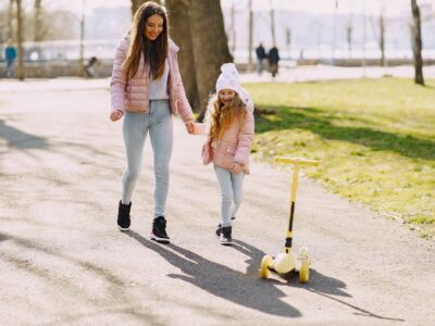 Green Flag in Relationship | Healthy Love, Safety, and Trust